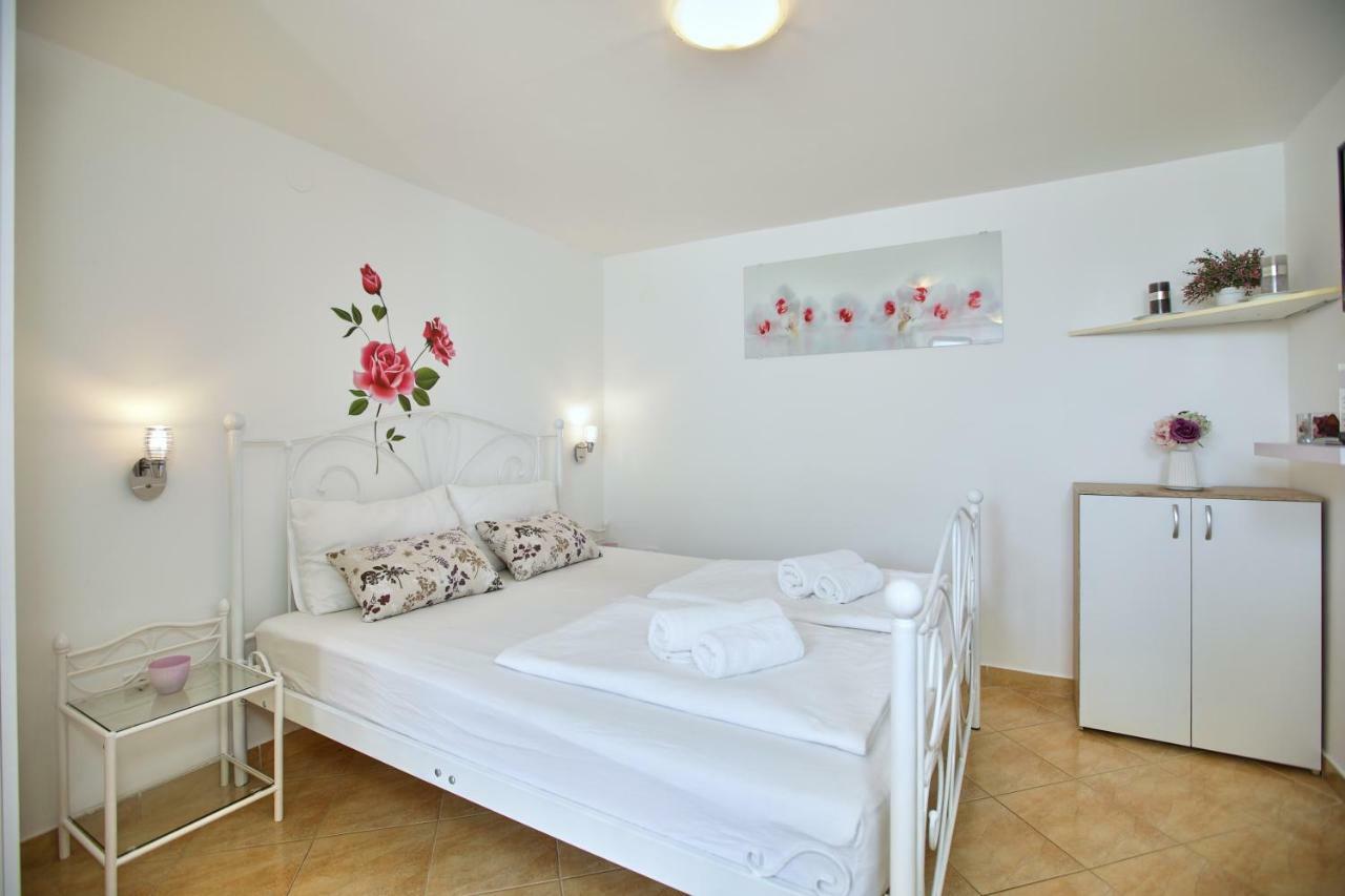 Studio Kristic, Cozy Studio With A Terrace Dubrovnik Exterior photo